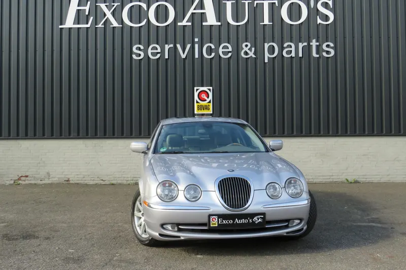 Jaguar S-Type (2001)