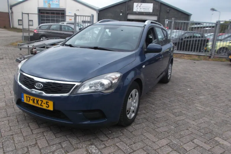 Kia Ceed (2010)