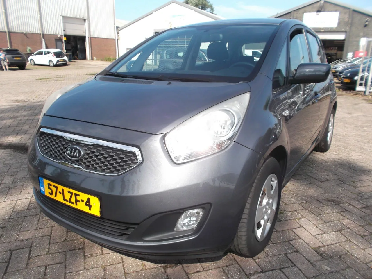 Kia Venga (2010) — foto 1