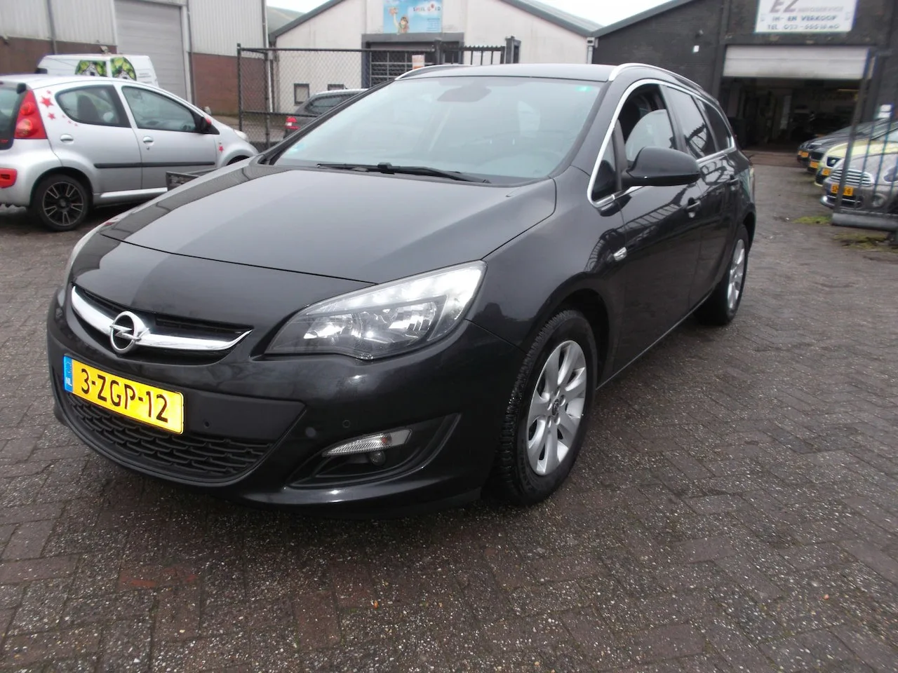 Opel Astra (2015) — foto 1