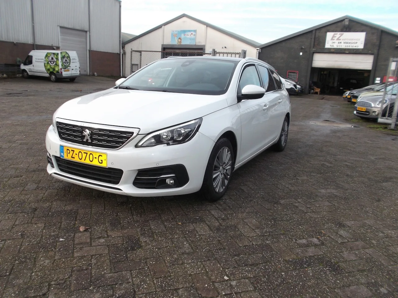 Peugeot 308 (2017) — foto 1