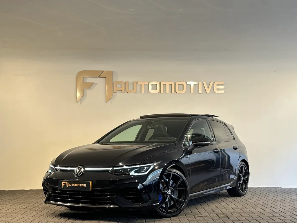 Volkswagen Golf (2021) — foto 1