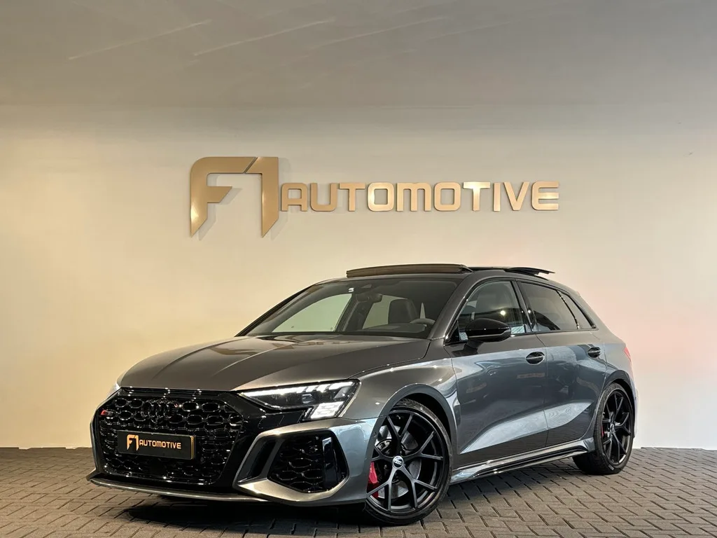 Audi RS 3 (2024) — foto 1