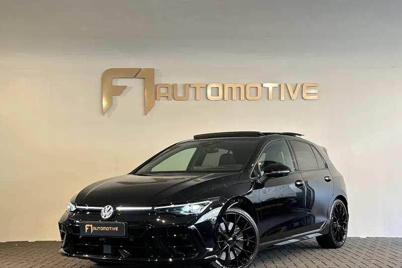 Volkswagen Golf (2024)