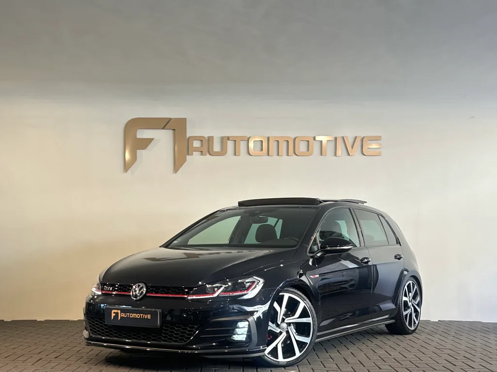 Volkswagen Golf (2017) — foto 1