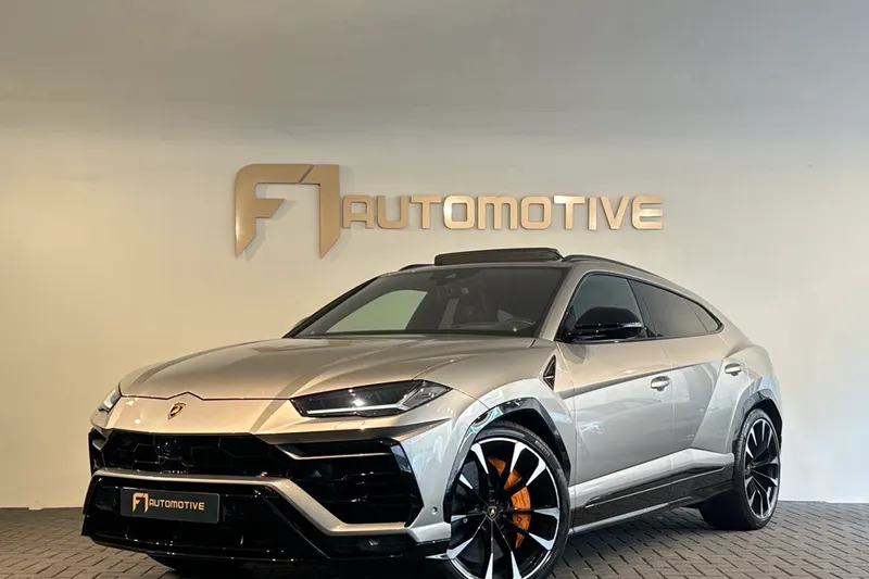 Lamborghini Urus (2022)