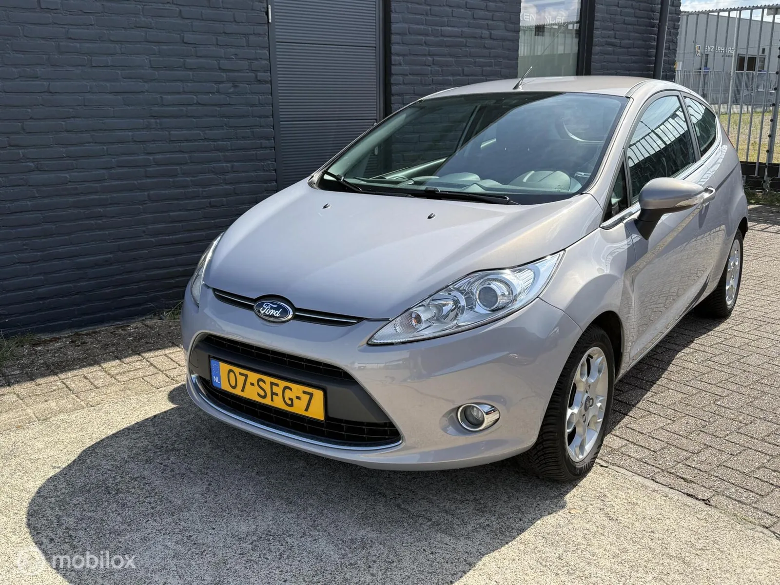 Ford Fiesta (2011) — foto 1
