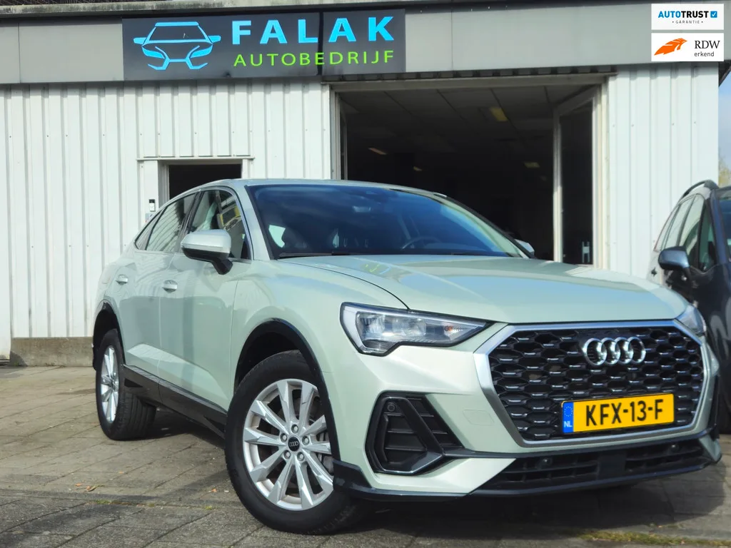 Audi Q3 Sportback (2023) — foto 1