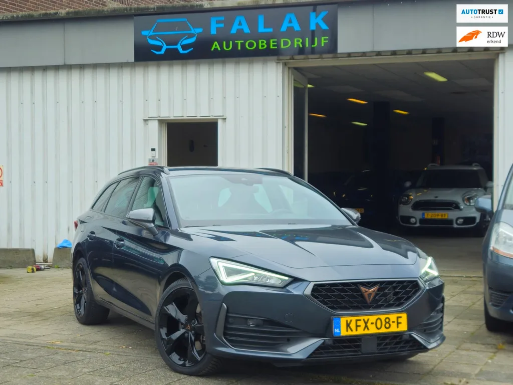 CUPRA Leon Sportstourer (2023) — foto 1