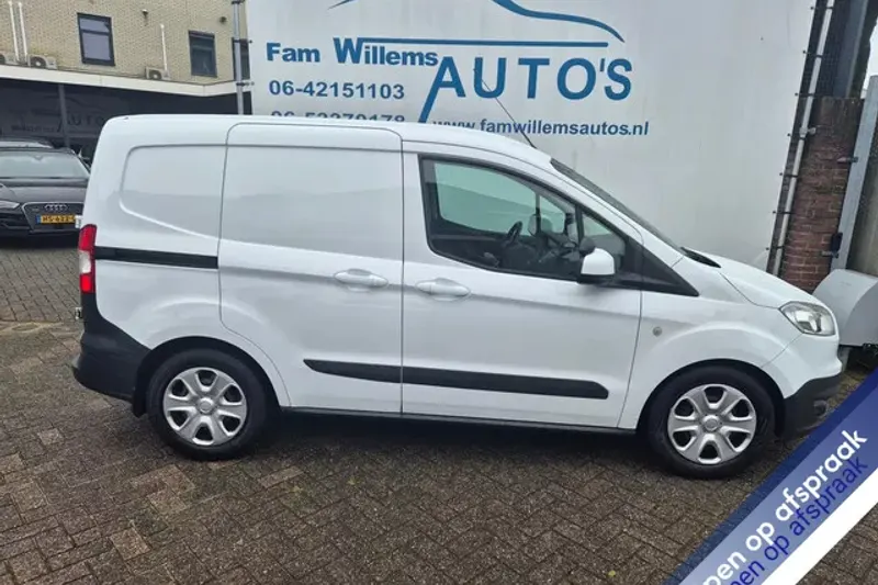 Ford Transit Courier (2016)