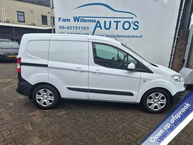 Ford Transit Courier (2016) — foto 1