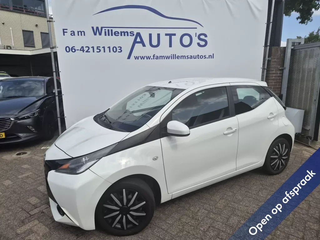 Toyota Aygo (2018) — foto 1