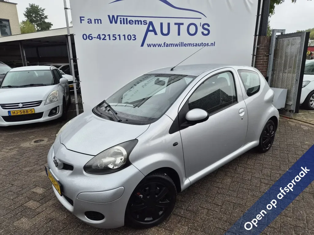 Toyota Aygo (2011) — foto 1