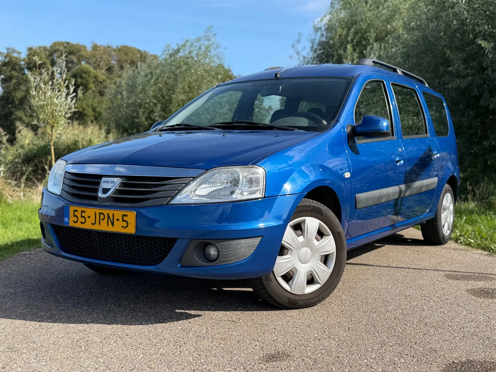 Dacia Logan MCV (2009) — foto 1