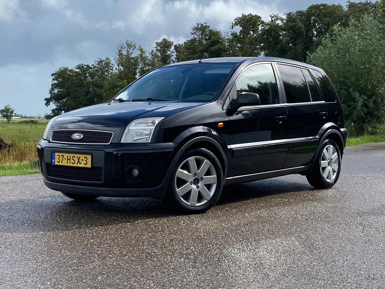 Ford Fusion (2009) — foto 1