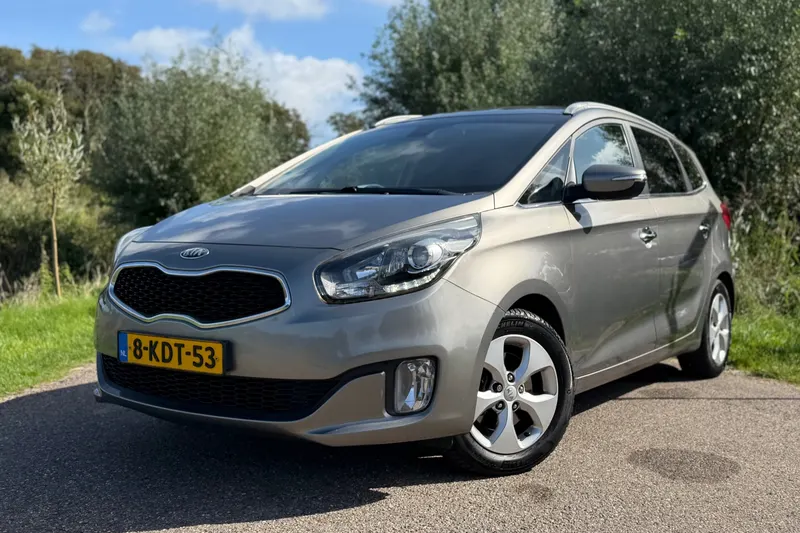 Kia Carens (2013)