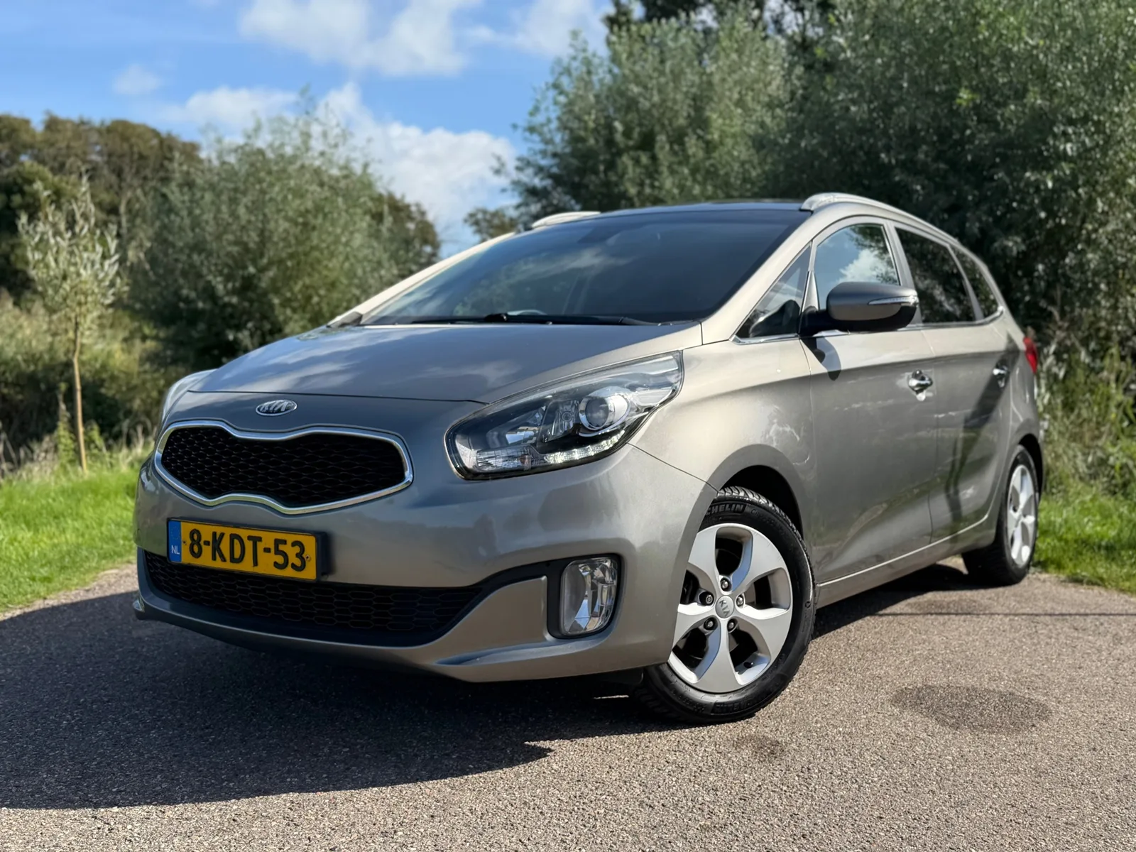Kia Carens (2013) — foto 1