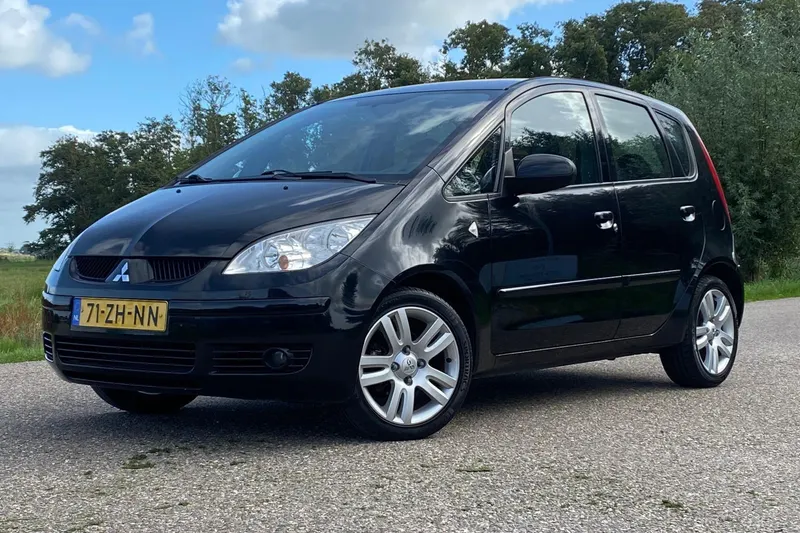 Mitsubishi Colt (2008)
