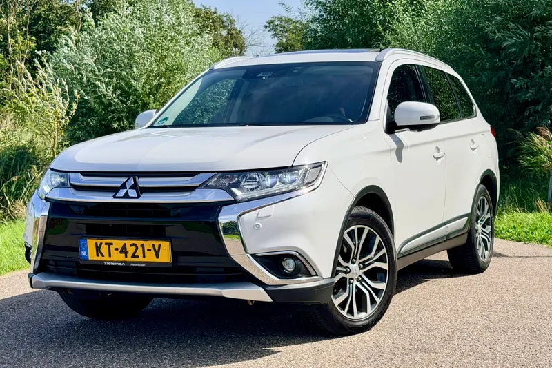 Mitsubishi Outlander (2017)