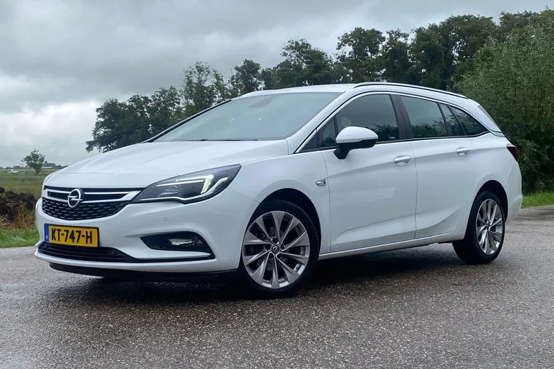 Opel Astra Sports Tourer (2016)