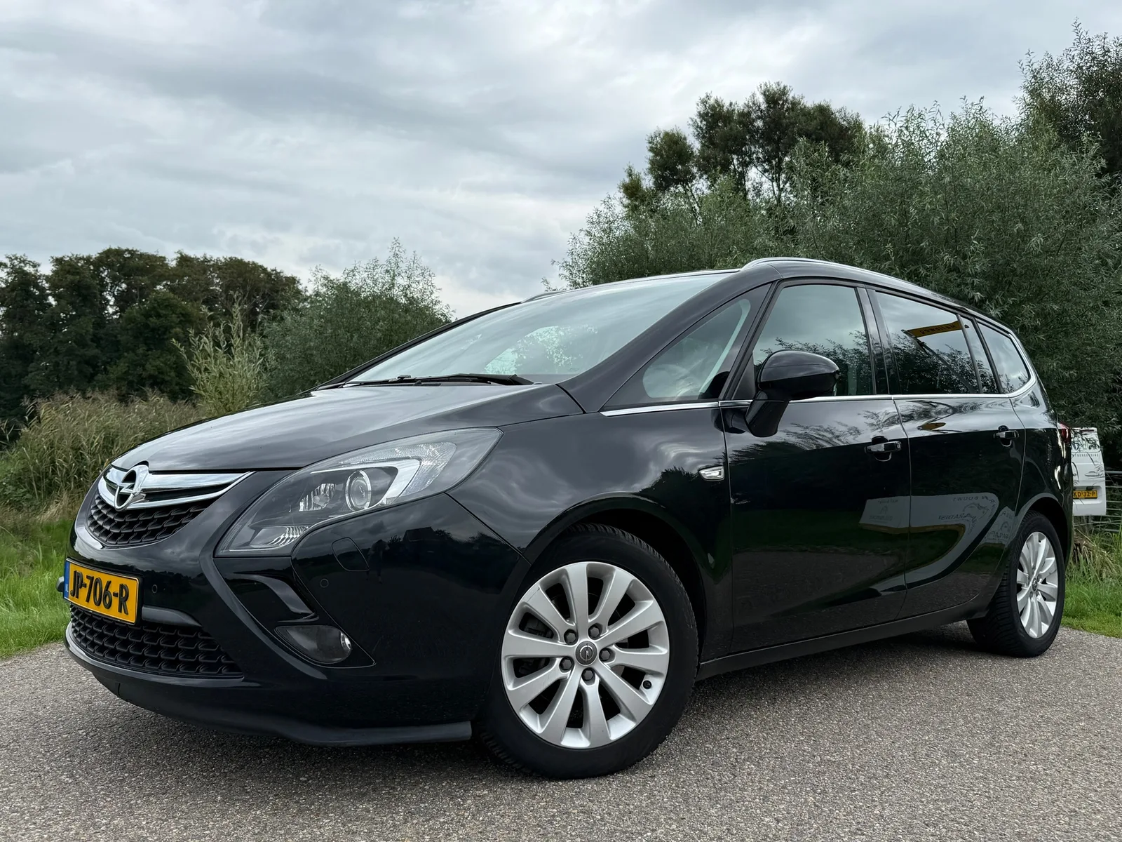 Opel Zafira Tourer (2016) — foto 1
