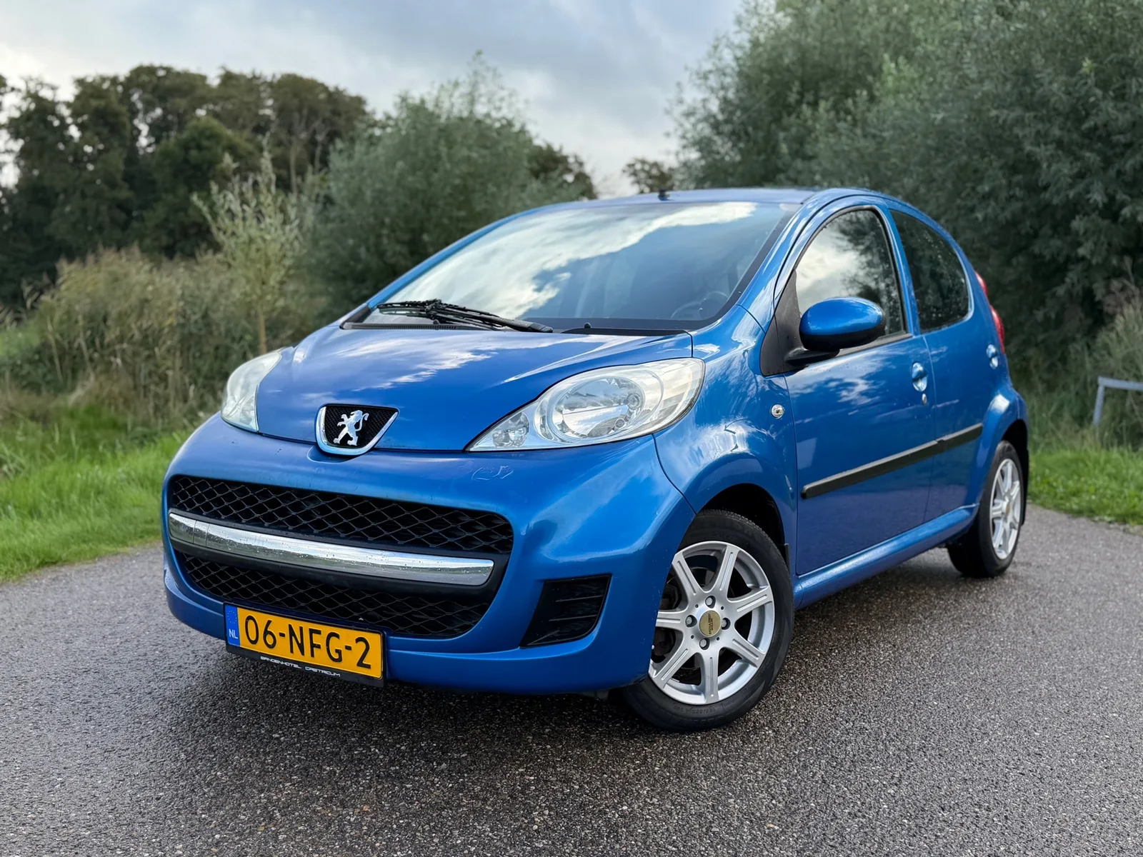 Peugeot 107 (2010) — foto 1