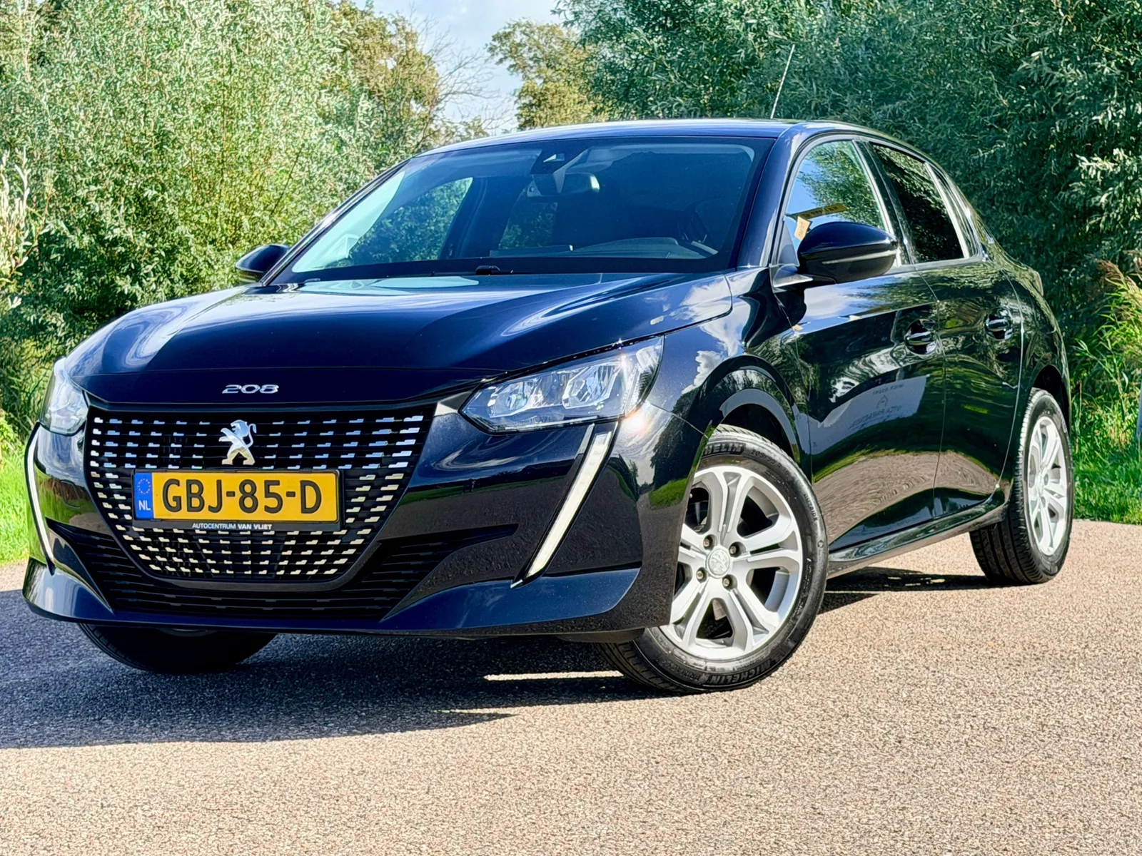 Peugeot 208 (2021) — foto 1