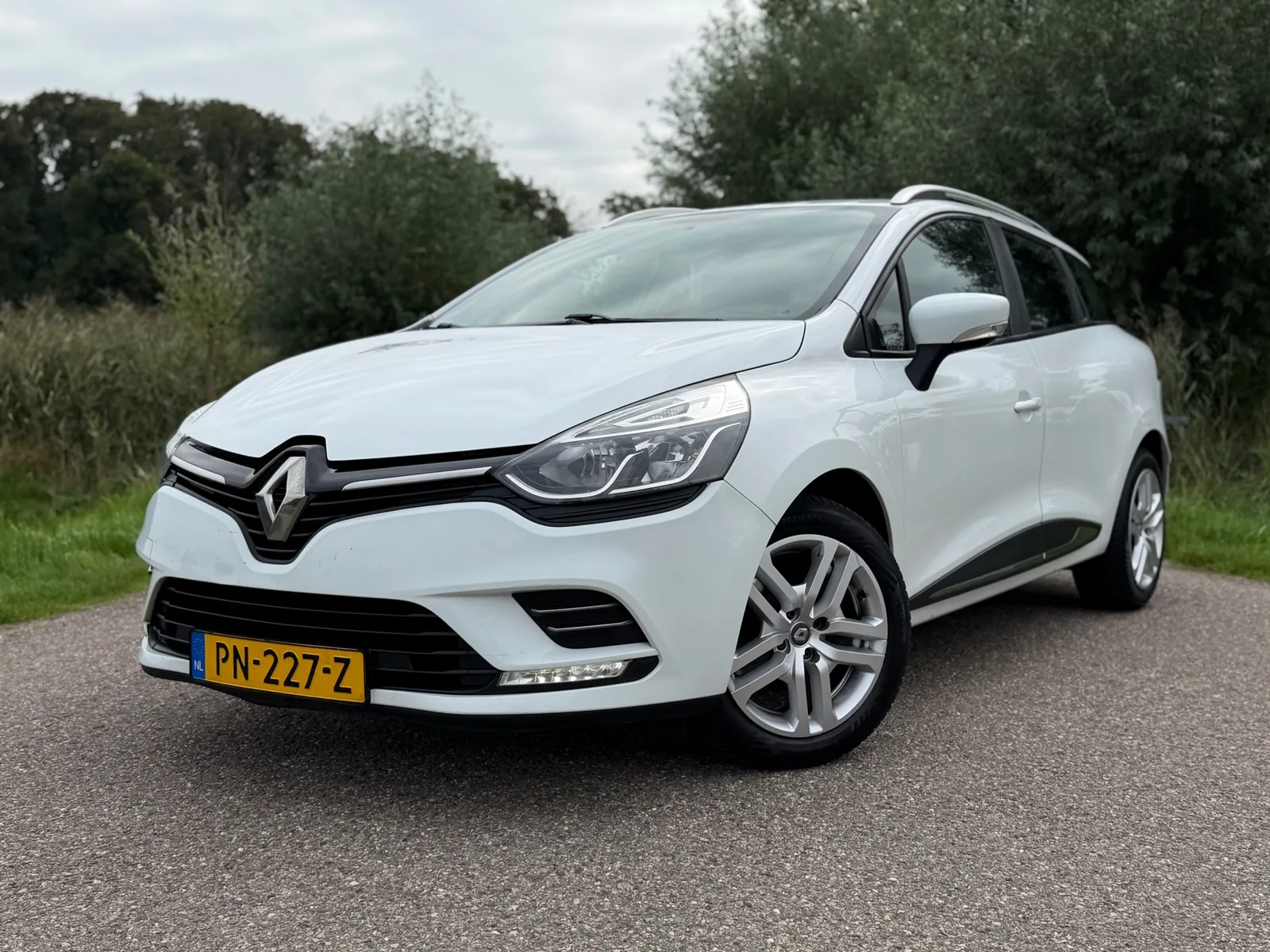 Renault Clio (2017) — foto 1