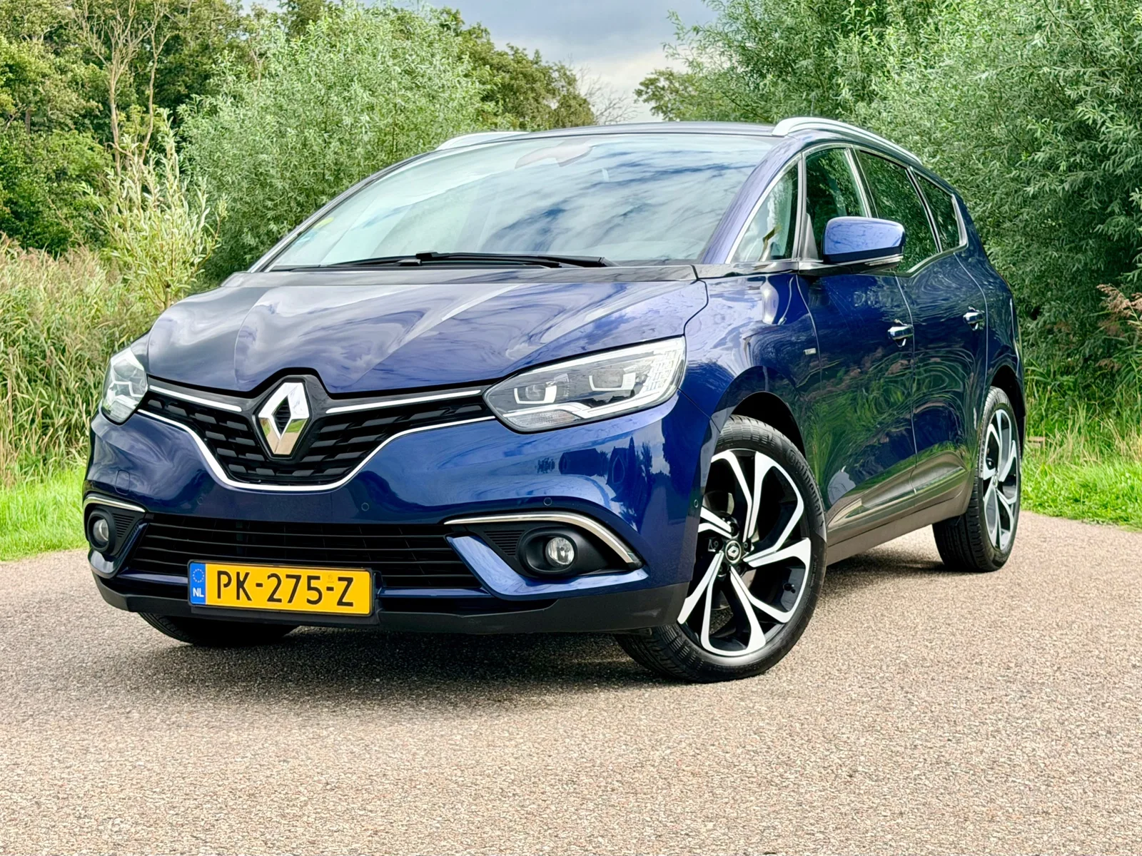 Renault Grand Scénic (2017) — foto 1