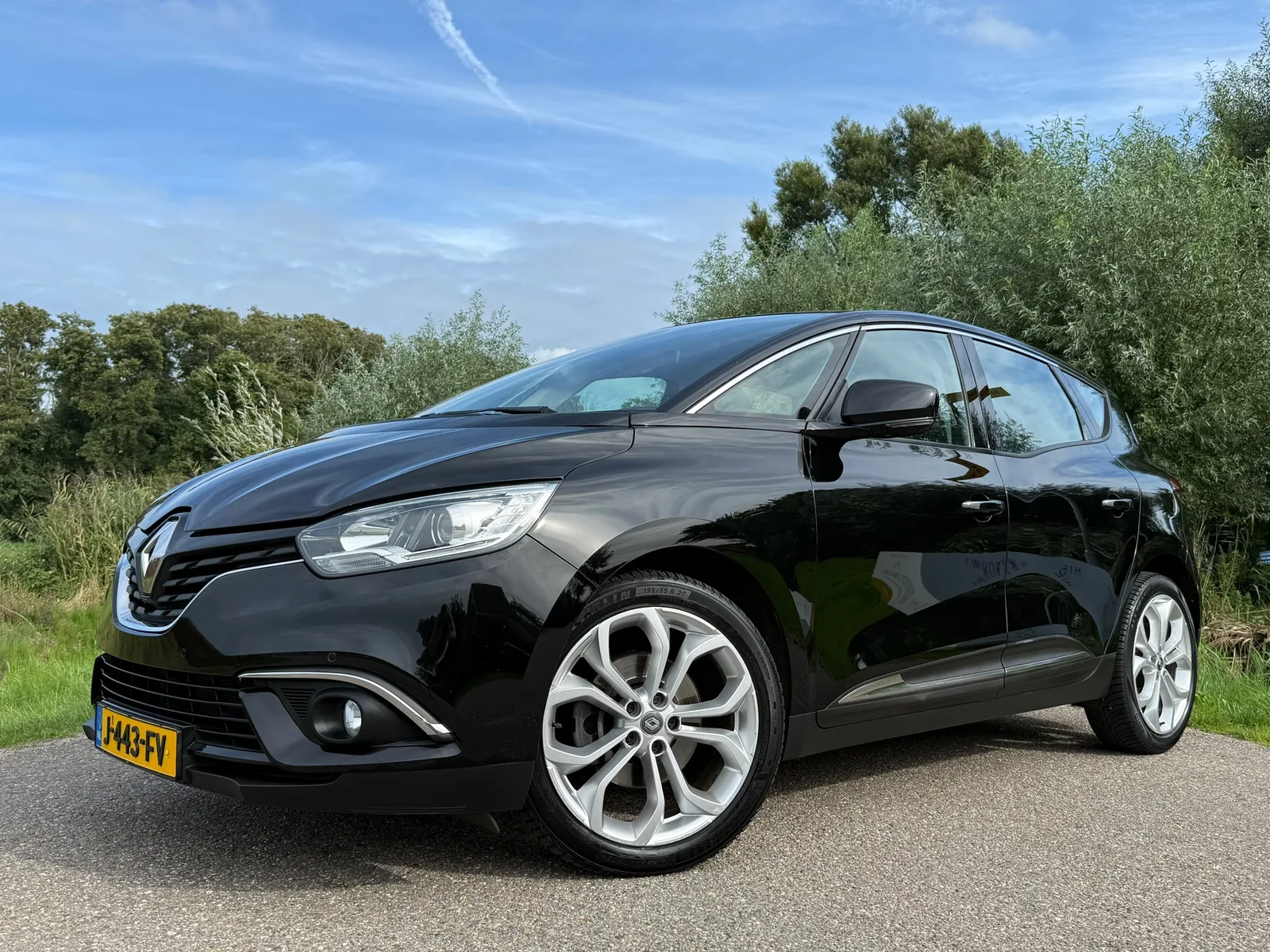 Renault Scénic (2017) — foto 1