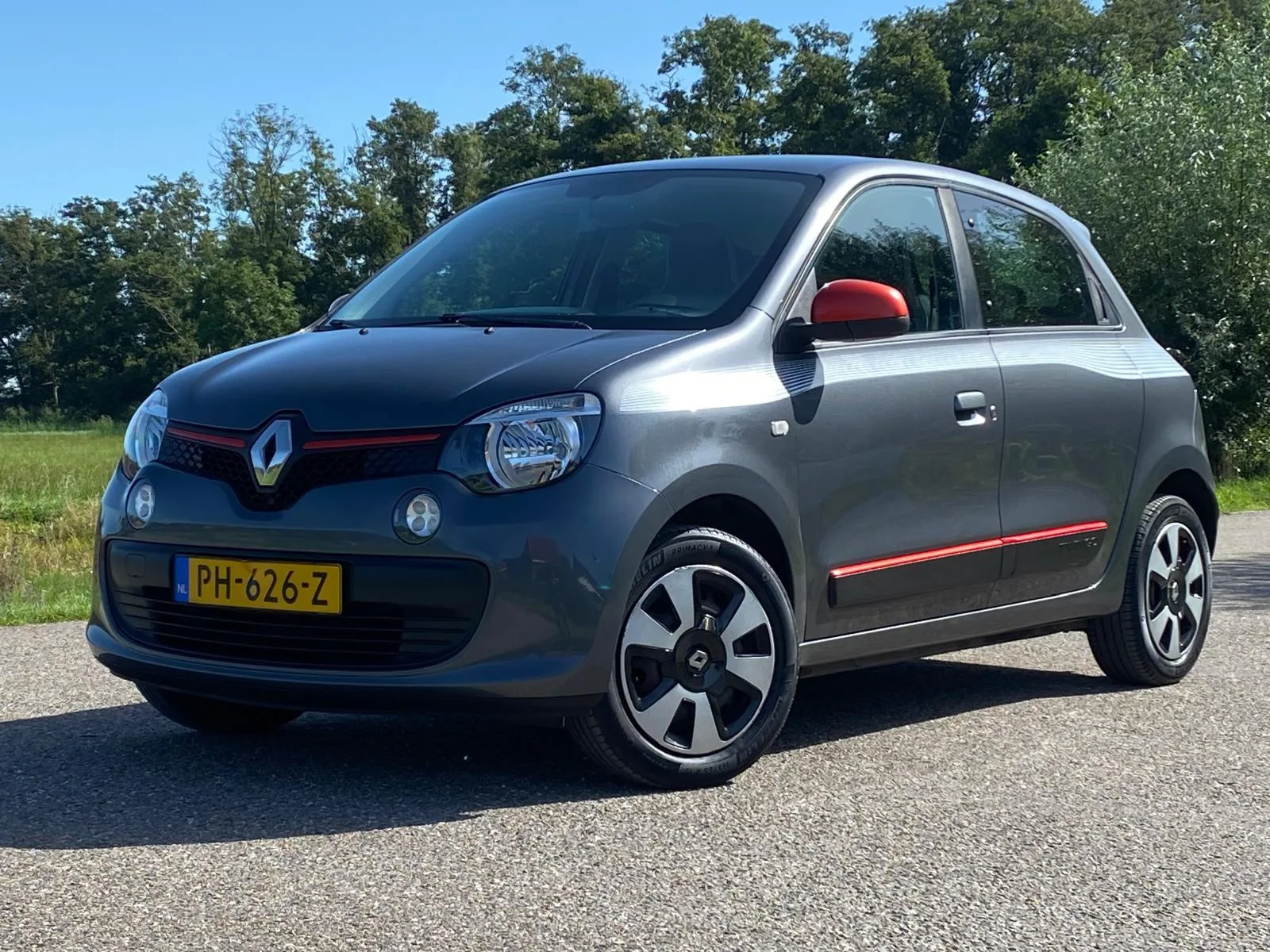 Renault Twingo (2017) — foto 1