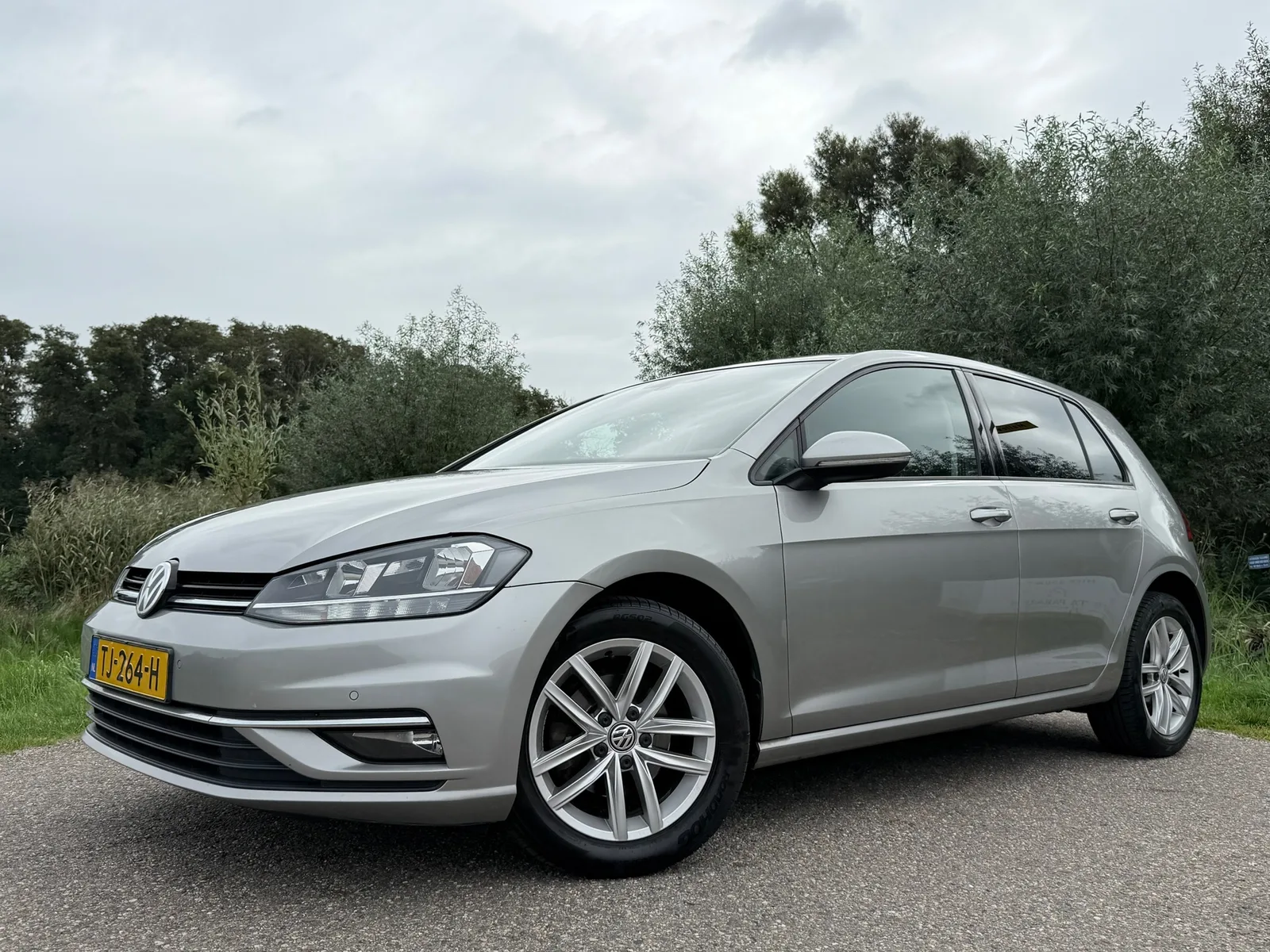 Volkswagen Golf (2018) — foto 1