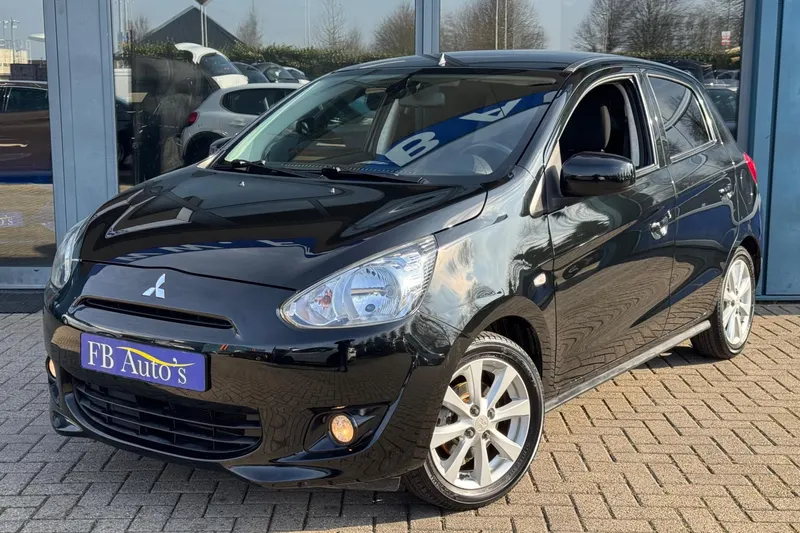 Mitsubishi Space Star (2013)