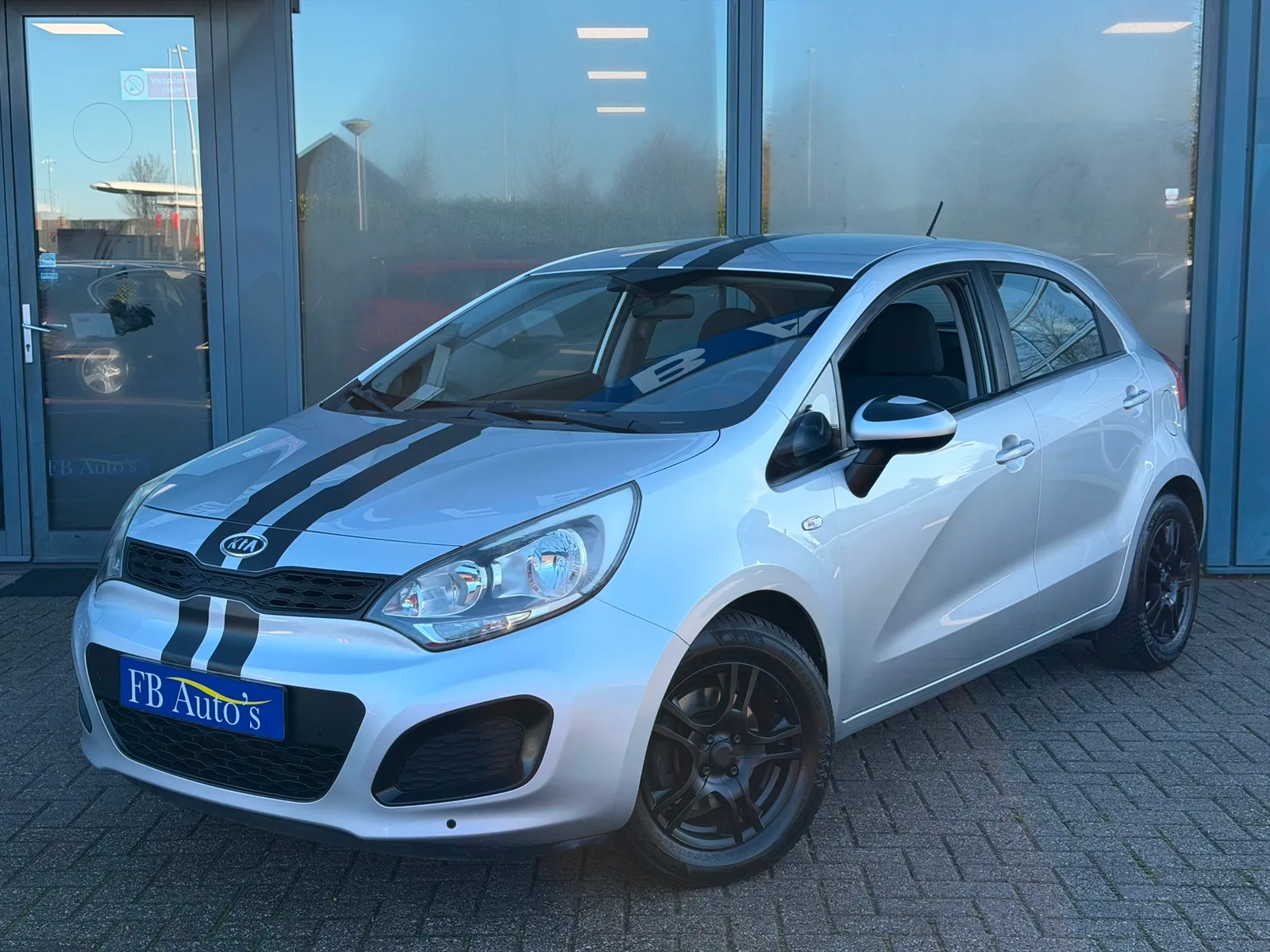 Kia Rio (2012) — foto 1