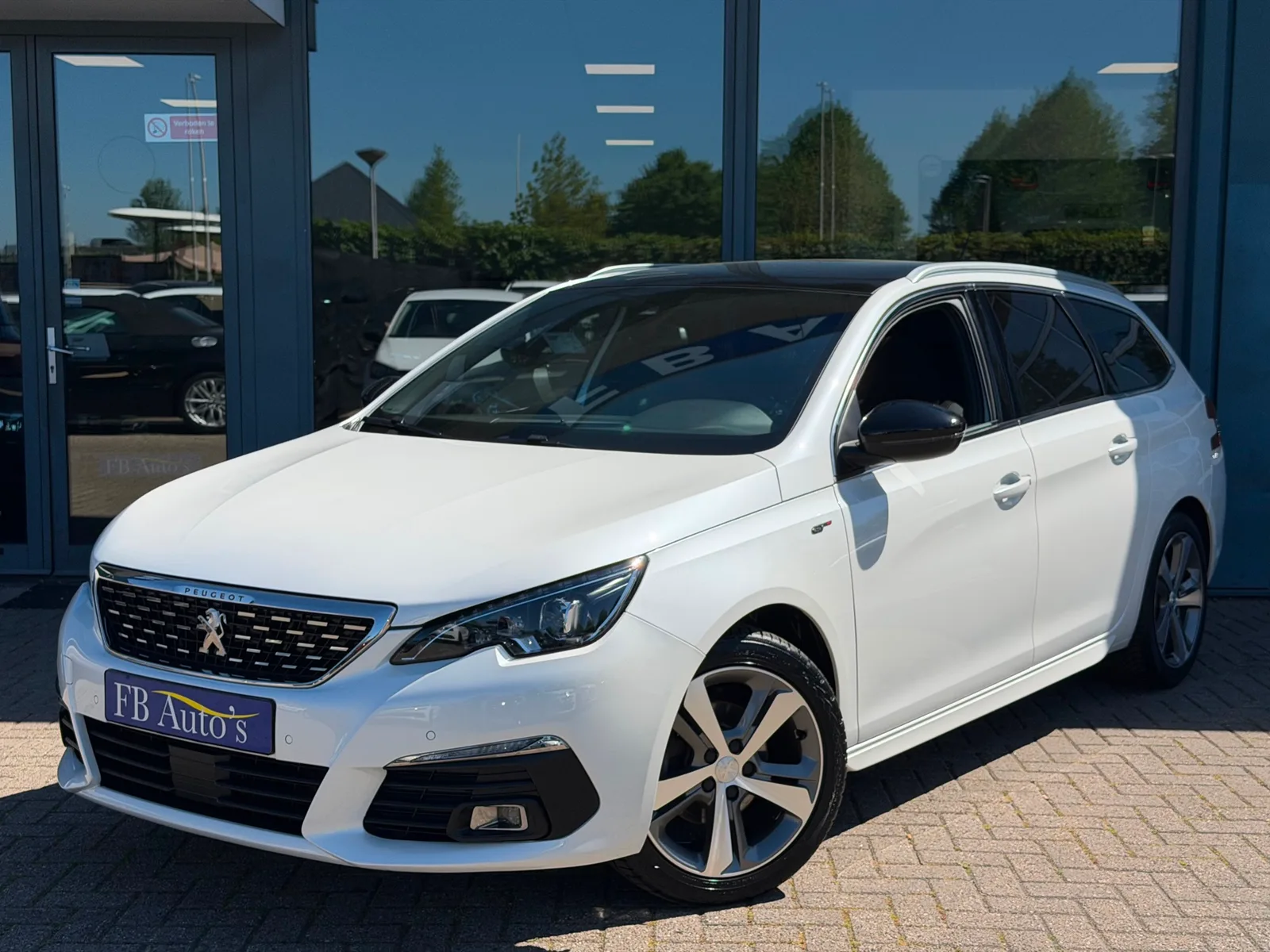 Peugeot 308 (2021) — foto 1