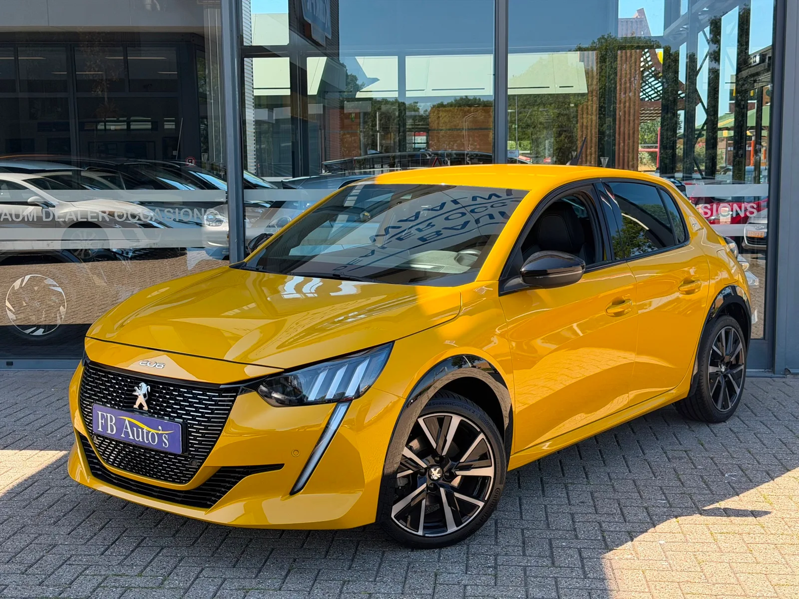 Peugeot 208 (2023) — foto 1