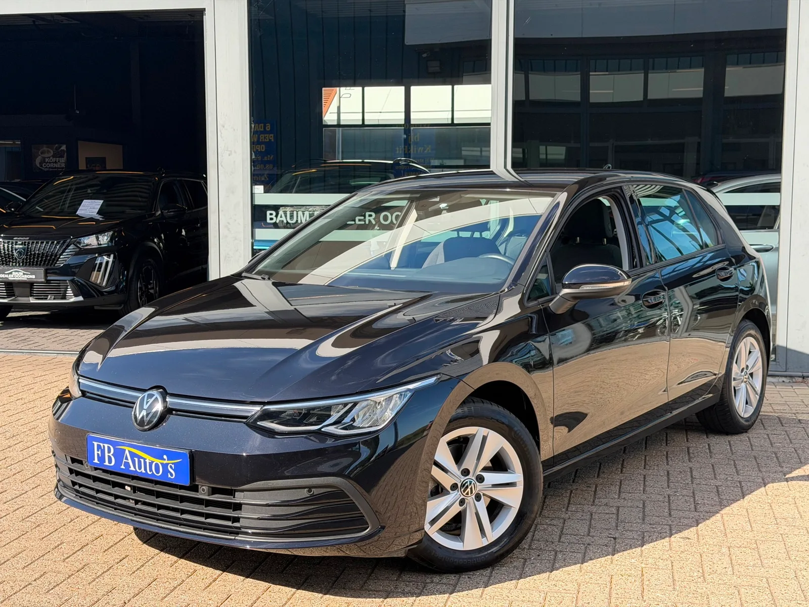 Volkswagen Golf (2023) — foto 1