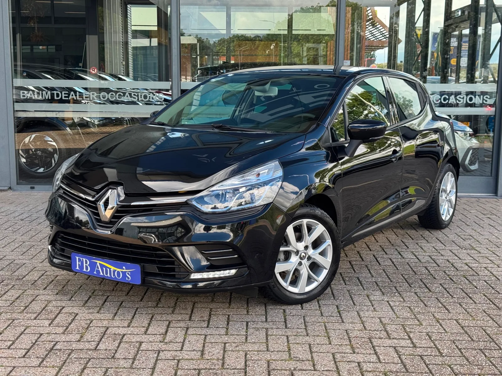 Renault Clio (2019) — foto 1