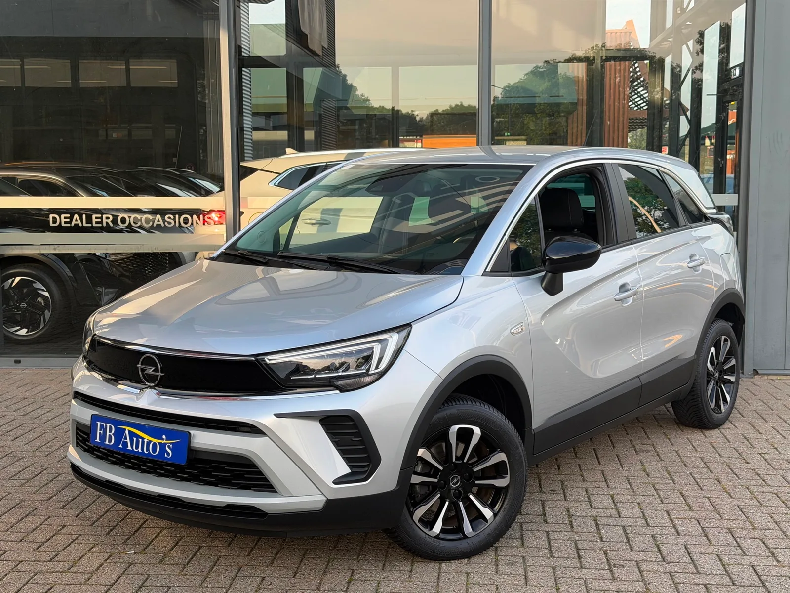 Opel Crossland (2023) — foto 1