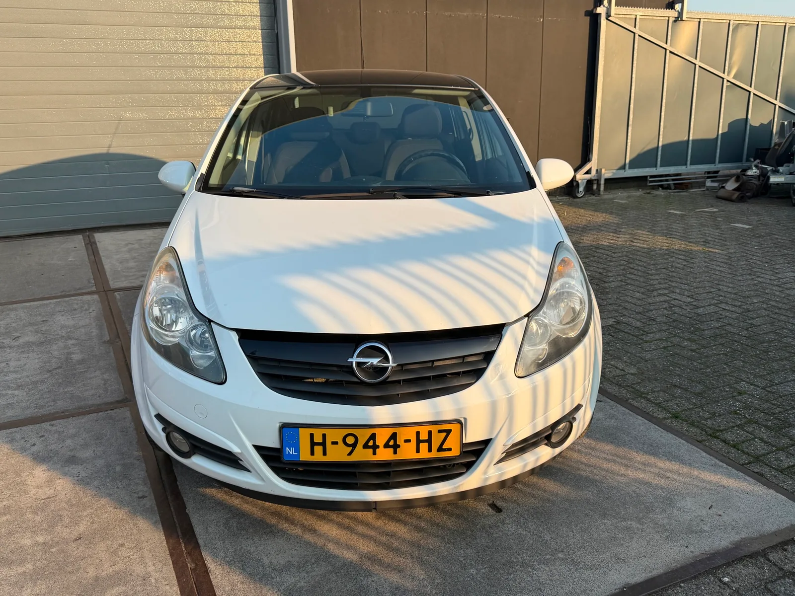 Opel Corsa (2010) — foto 1