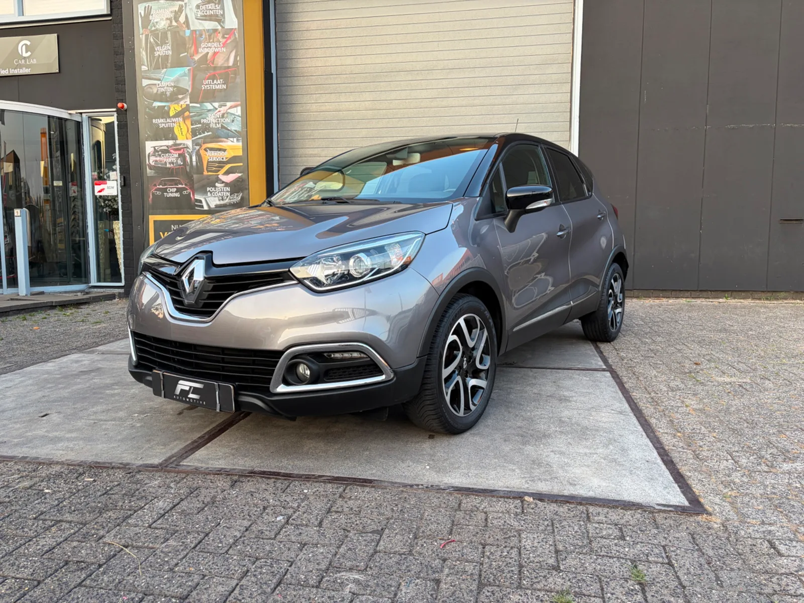 Renault Captur (2016) — foto 1