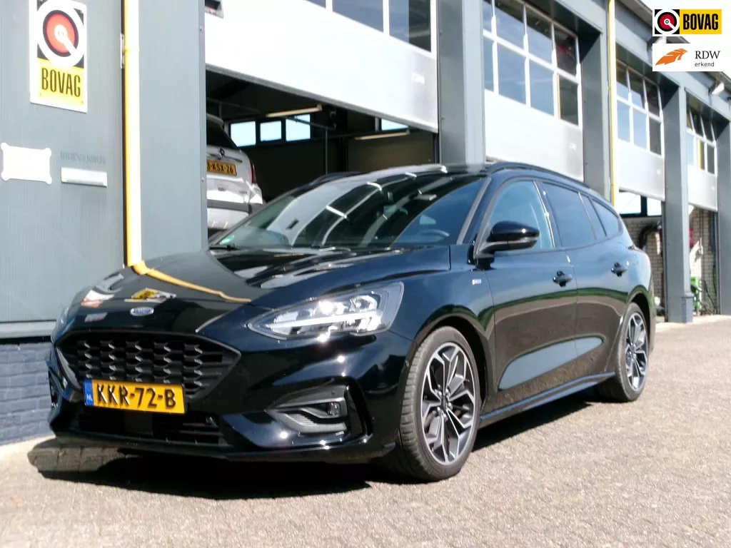 Ford Focus (2019) — foto 1