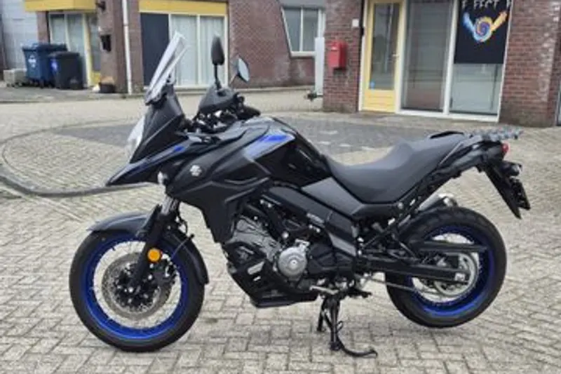 Suzuki V-Strom 650 (2023)