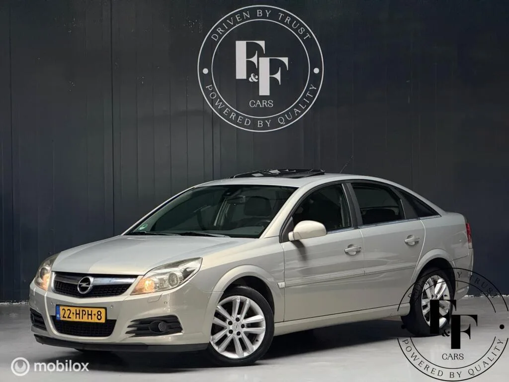 Opel Vectra (2009) — foto 1