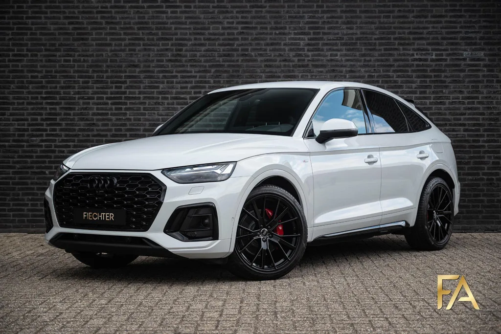 Audi Q5 Sportback (2022) — foto 1