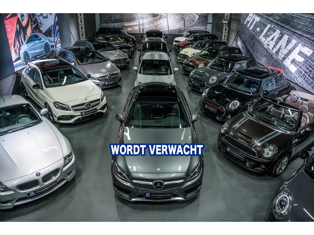 Volkswagen Golf (2021) — foto 1
