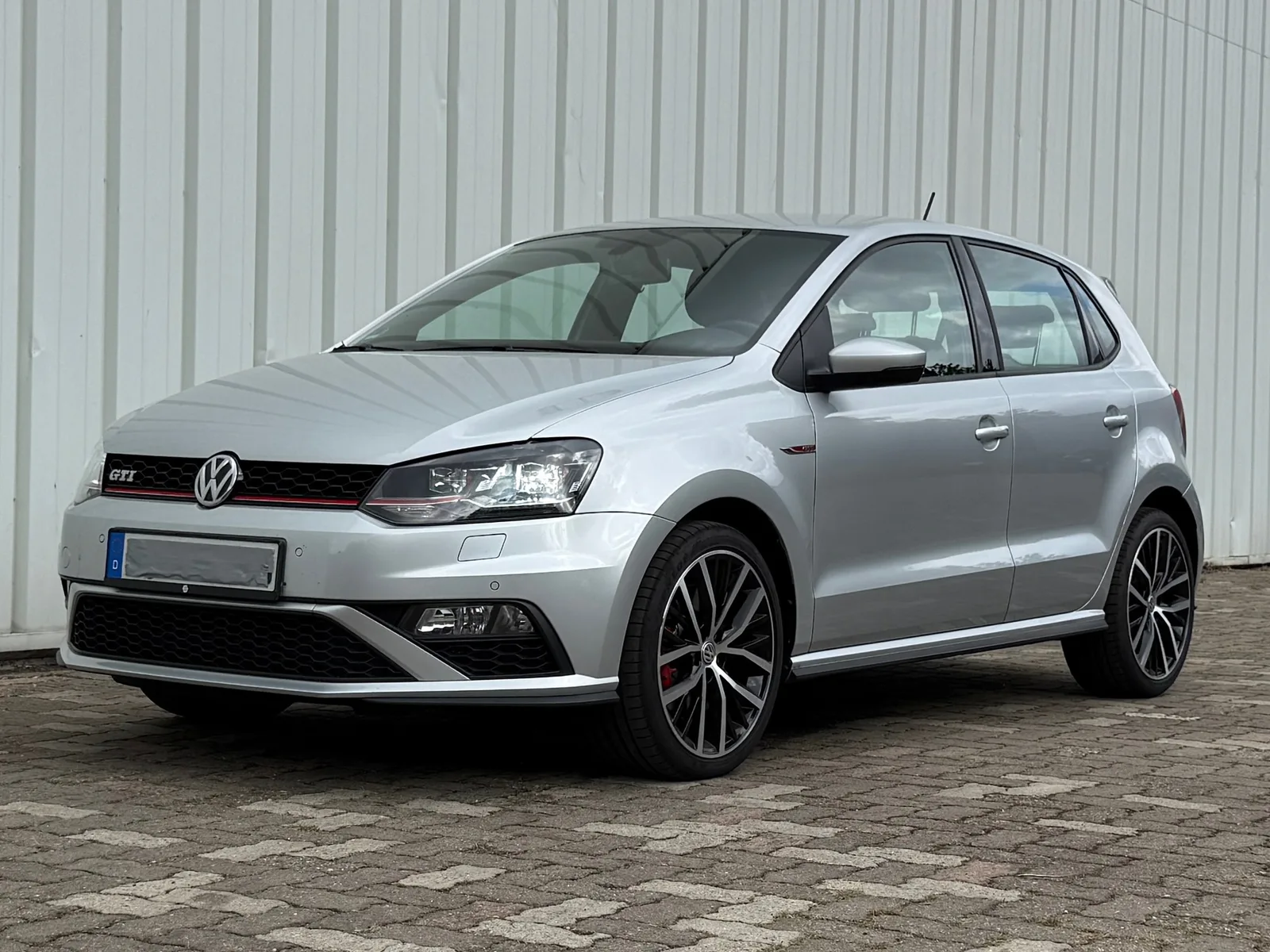 Volkswagen Polo (2017) — foto 1