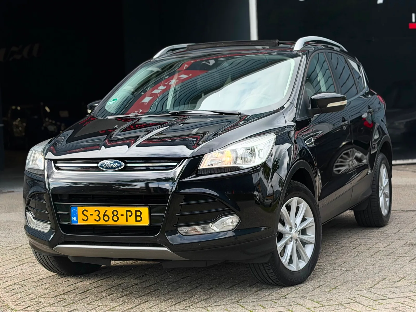 Ford Kuga (2016) — foto 1