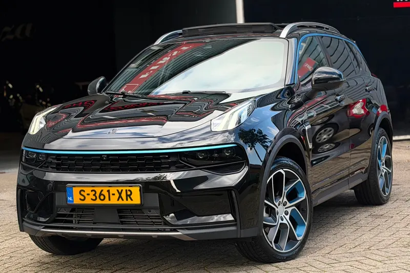 Lynk & Co 01 (2023)