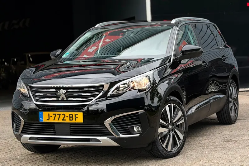 Peugeot 5008 (2020)
